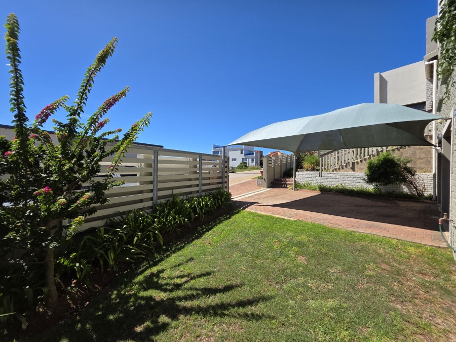 3 Bedroom Property for Sale in Wavecrest Eastern Cape